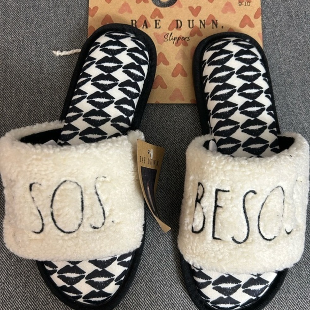 NWT Rae Dunn Besos (Kiss) Women's House Slippers Black/Ivory Sz 9-10